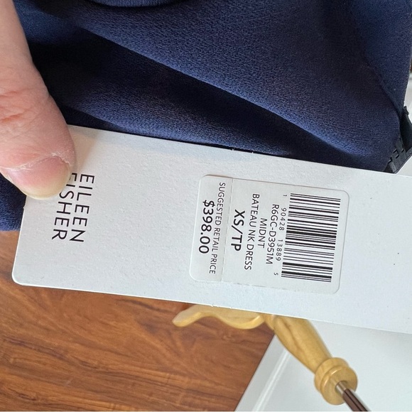 NWT EILEEN FISHER Bateau Neck Shift Dress 100% Silk Navy Blue Size XS - Picture 3 of 5